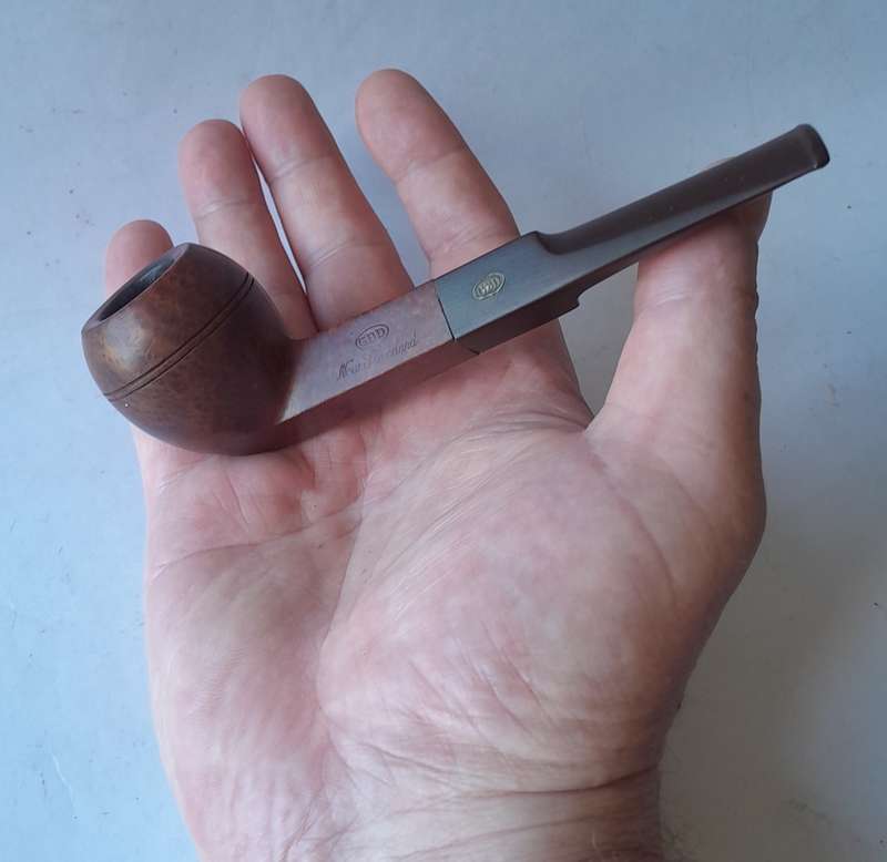 Vintage GBD New Standard 2331 Bulldog Estate Pipe.