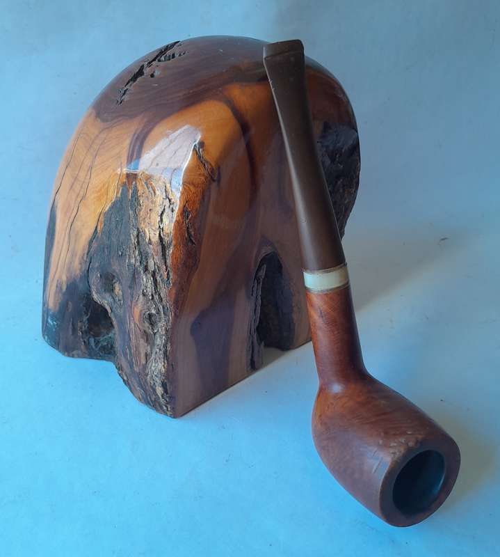 Vintage Comoy's Trend 186 Estate Pipe.