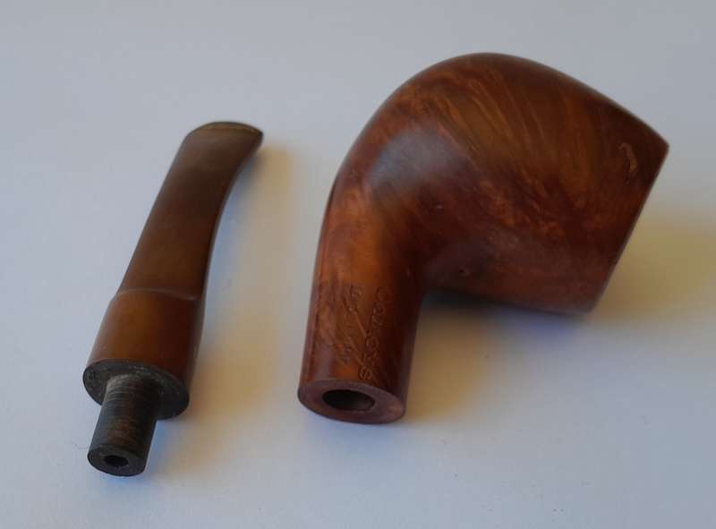 Vintage Comoy's RJ London Made Estate Pipe.