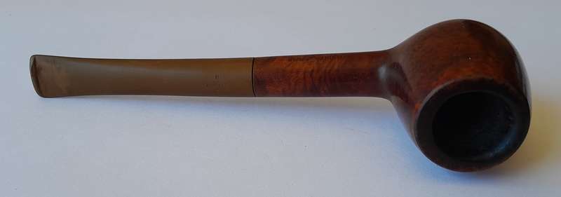 Vintage B. Barling & Sons 4895 Guinea Grain Estate Pipe.