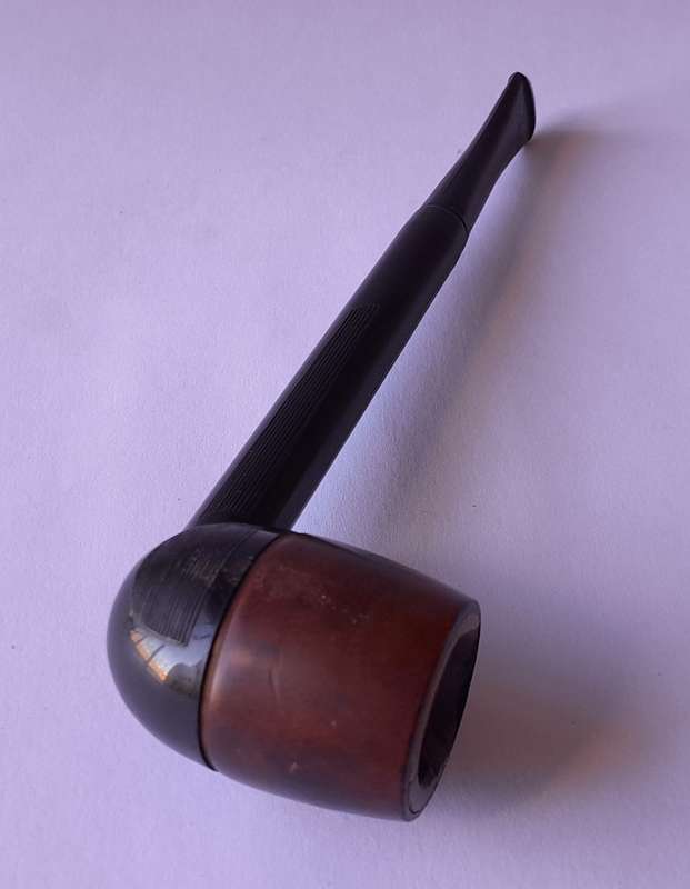 Vintage Triumph Meerschaum Lined Tobacco Pipe.  Removeable Bowl.