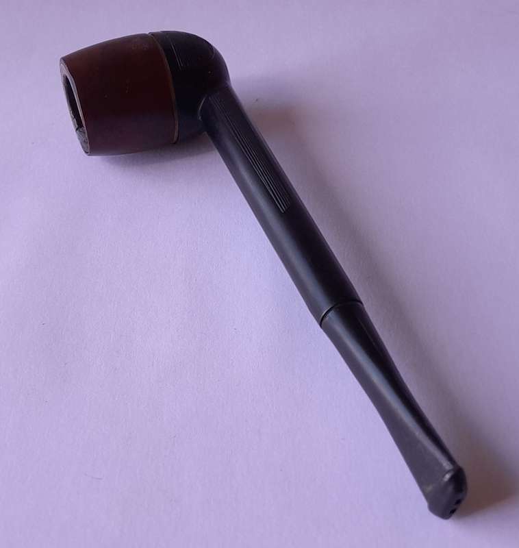 Vintage Triumph Meerschaum Lined Tobacco Pipe.  Removeable Bowl.