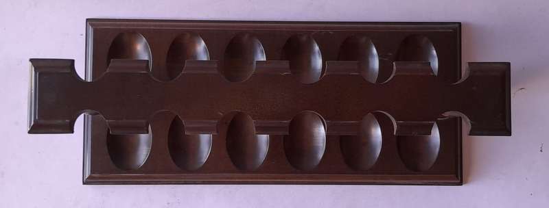 Vintage Quality Walnut 12-Pipe Wood Pipe Rack. 33 x 14 x 12cm.