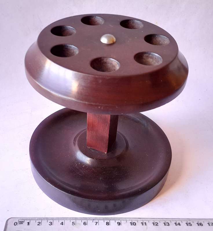 Vintage 7-Pipe Solid Mahogany Circular Pipe Stand.  14.5 x 13.5cm