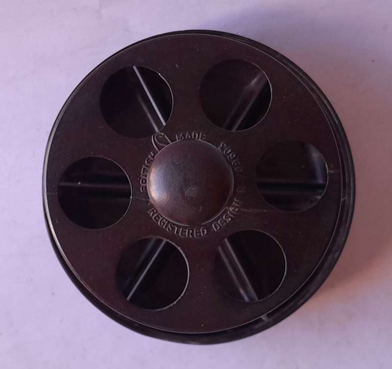 Rare Vintage Art Deco Bakelite British Made 6-Pipe Stand.  13 x 11.5cm