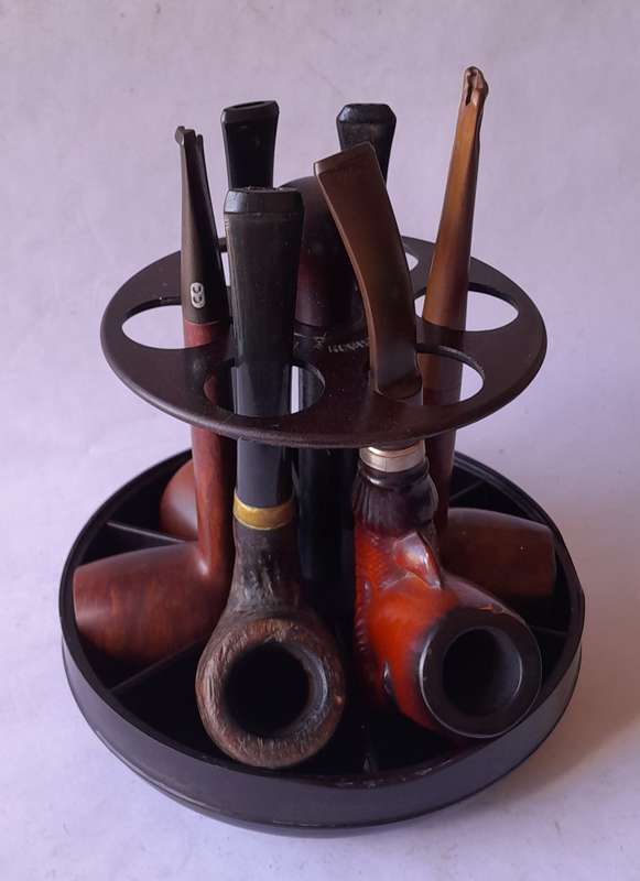 Rare Vintage Art Deco Bakelite British Made 6-Pipe Stand.  13 x 11.5cm