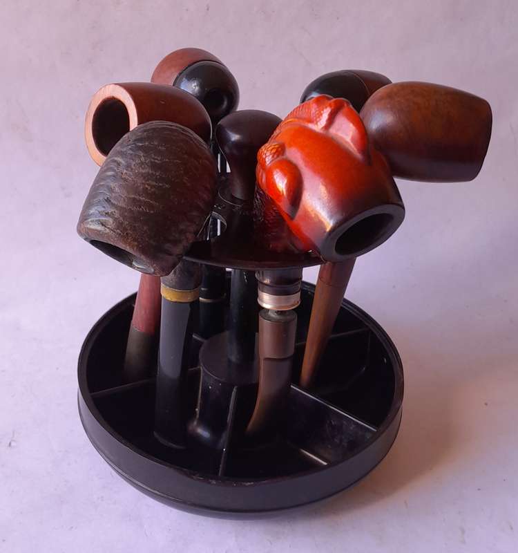 Rare Vintage Art Deco Bakelite British Made 6-Pipe Stand.  13 x 11.5cm