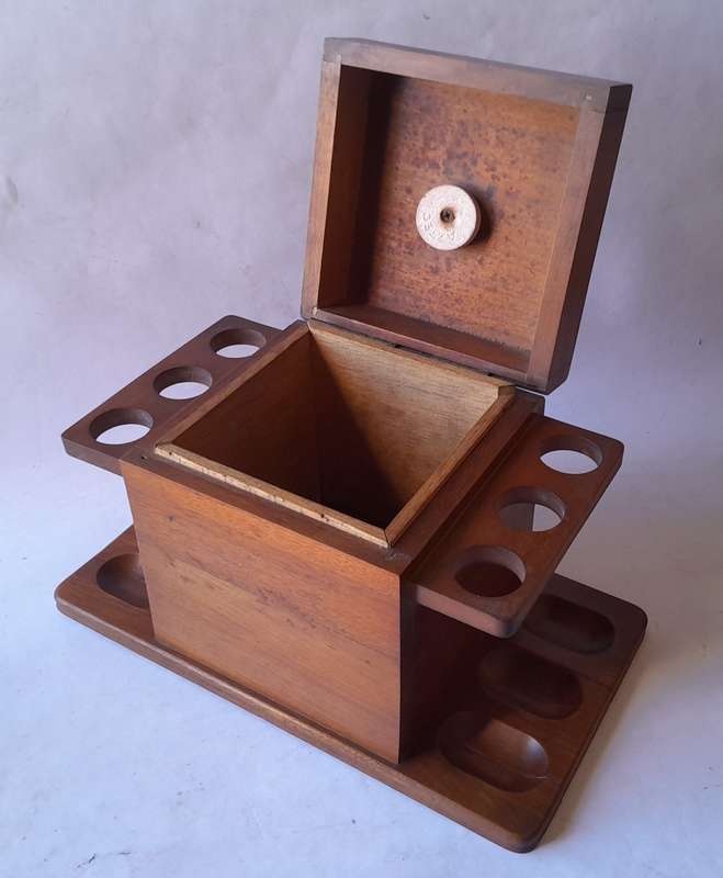Vintage Aztec Industries 6-Pipe Humidor Pipe Holder.  25 x 15 x 13.5cm