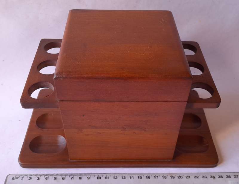 Vintage Aztec Industries 6-Pipe Humidor Pipe Holder.  25 x 15 x 13.5cm