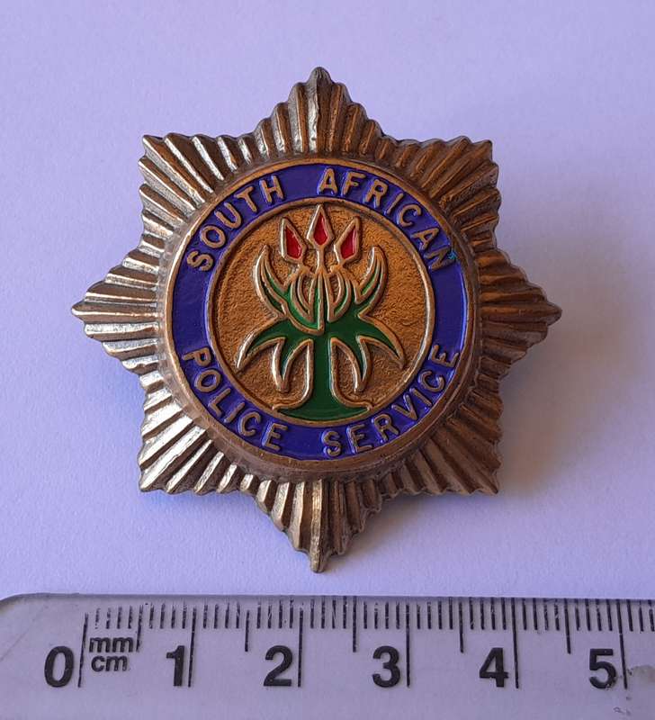 Early SA Police Senior Officer's Cap Badge.  Lugs Intact.