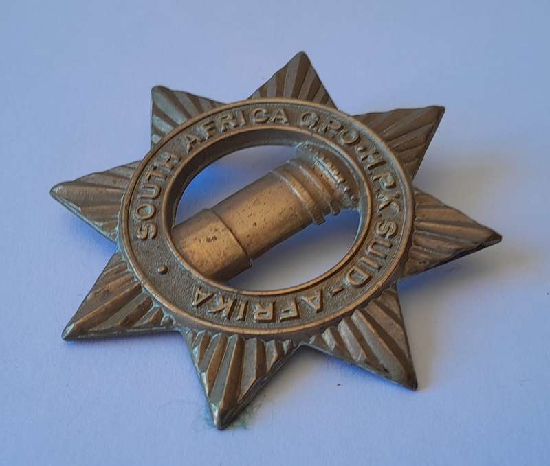 Early SA General Post Office Cap Badge.  1 Lug Intact.