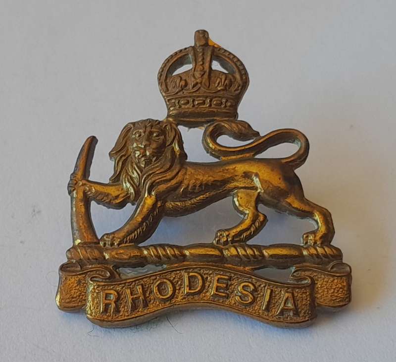WW2 Rhodesian Army Staff Corps Badge. Lugs Intact.