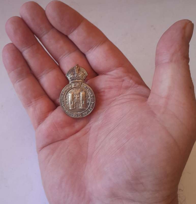 Rare Union of SA Prison Services Cap Badge.  Lugs Intact.