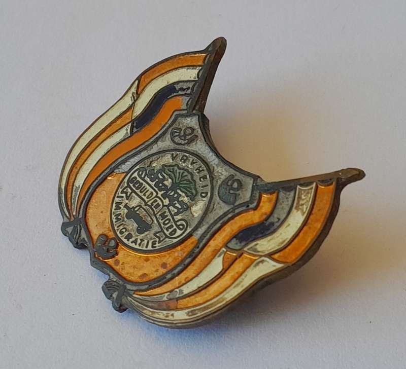 Rare Orange Free State Vryheid Immigratie Enameled Badge.  Pin Intact.