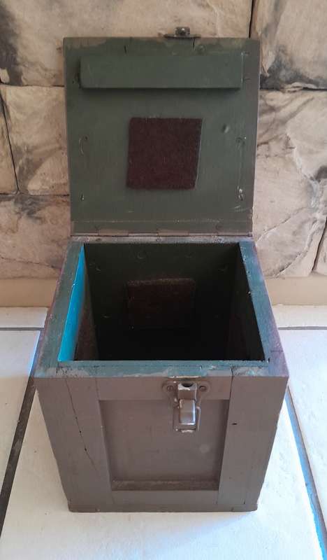Vintage military ammo / kit box.