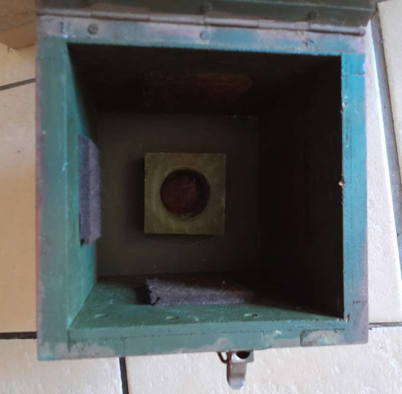 Vintage military ammo / kit box.