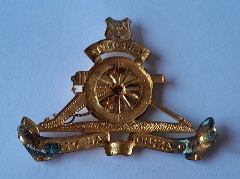 SA Army Field Artillery Cap Badge.  Lugs Intact.