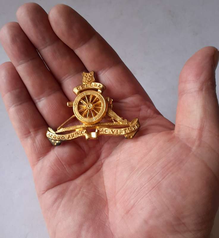 SA Army Field Artillery Cap Badge.  Lugs Intact.