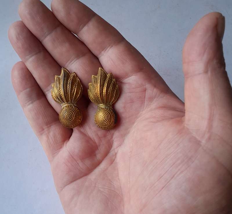Early Pair SA Army Artillery Badges.  Lugs and Pins Intact.