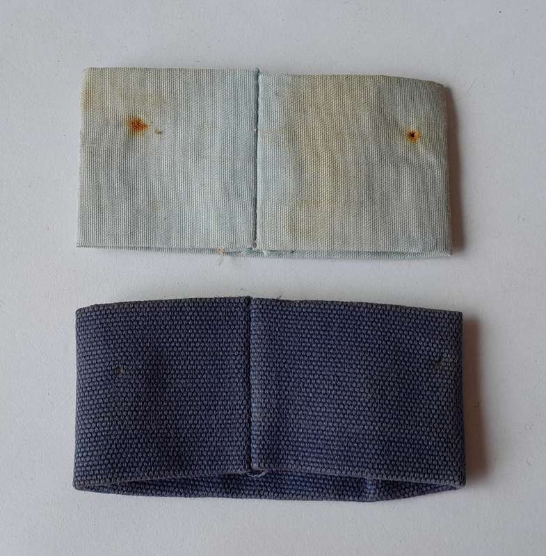 Pair SA Police Cloth Shoulder Titles.