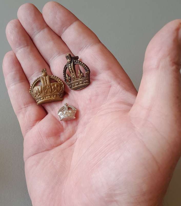 WW2 British Officers Rank Badge Set.  King's Crown.