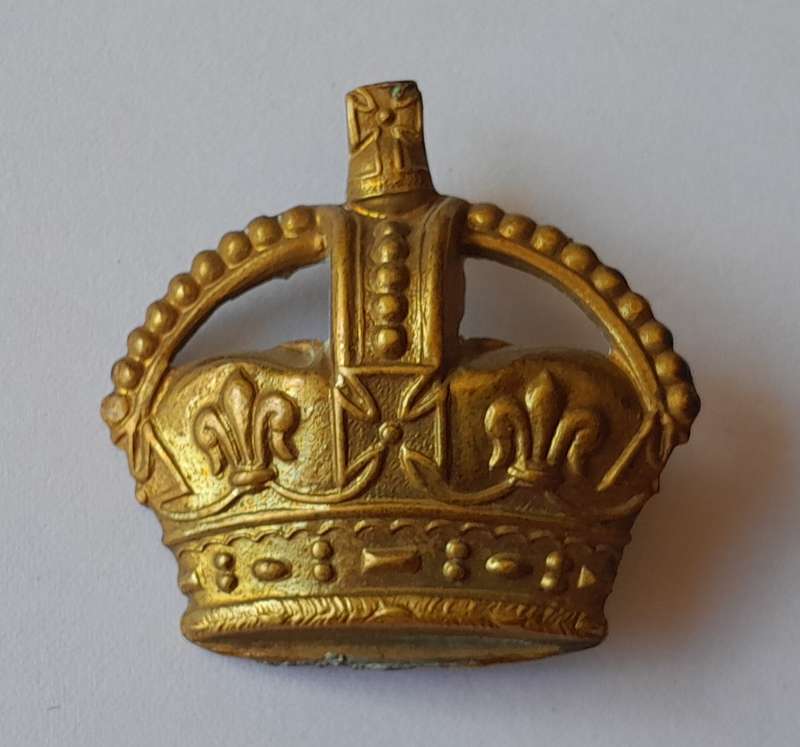 Large WW2 British Officer's Rank Badge.  King's Crown. Lugs Intact.