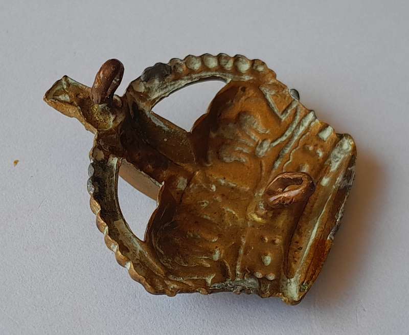 Large WW2 British Officer's Rank Badge.  King's Crown. Lugs Intact.