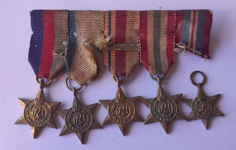 WW2 Set of 5 x Miniature Star Medals.  North Africa Clasp.