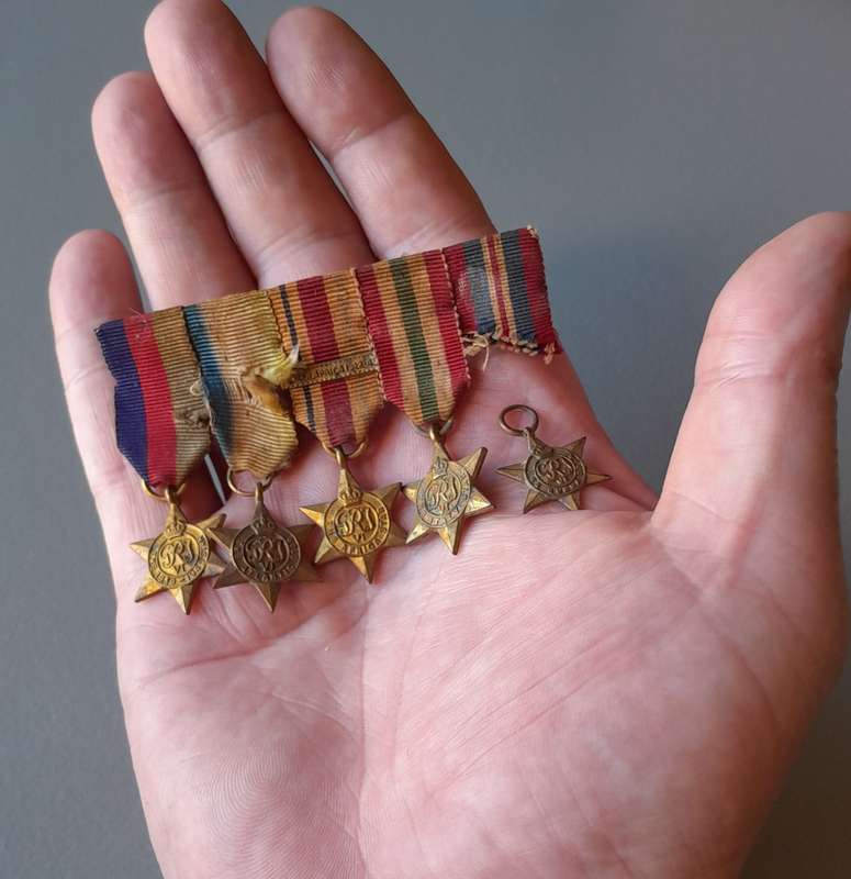 WW2 Set of 5 x Miniature Star Medals.  North Africa Clasp.
