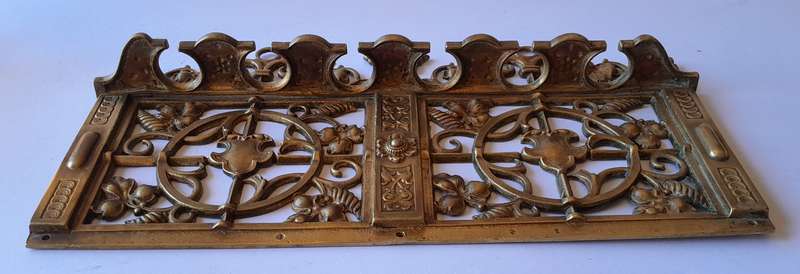 Victorian Rococo Revival Ornate Cast Brass Pipe Rack. 30 x 13cm.
