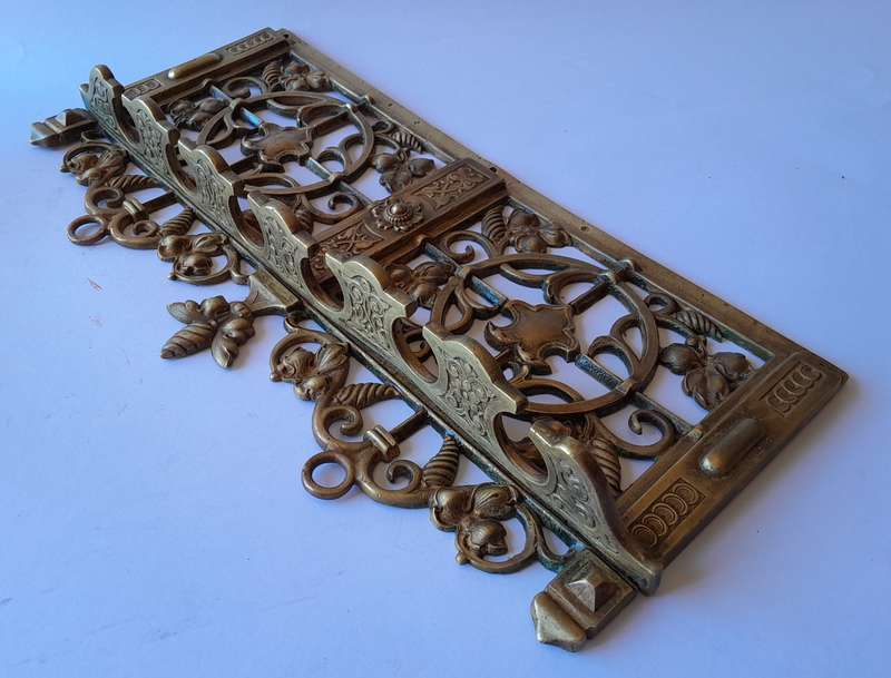 Victorian Rococo Revival Ornate Cast Brass Pipe Rack. 30 x 13cm.