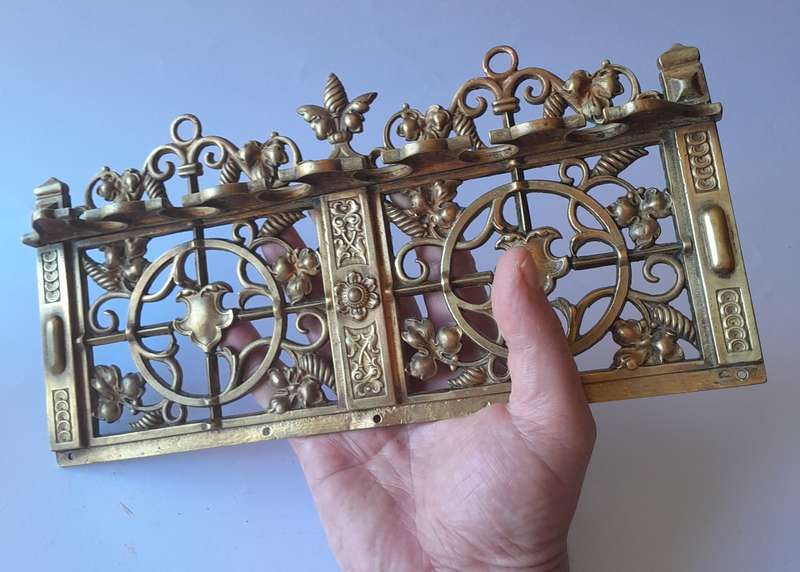 Victorian Rococo Revival Ornate Cast Brass Pipe Rack. 30 x 13cm.