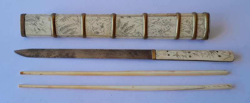 Antique Japanese or Chinese Scrimshaw Bone Trousse (Traveling Dining Set). 18th/19th Century. 26cm.