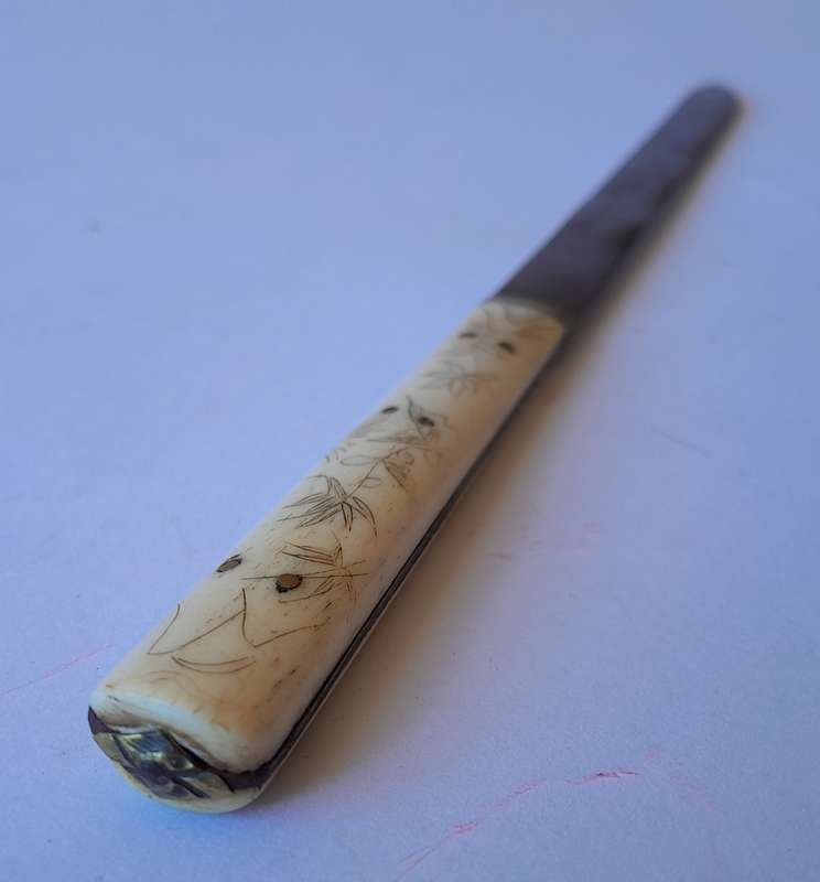 Antique Japanese or Chinese Scrimshaw Bone Trousse (Traveling Dining Set). 18th/19th Century. 26cm.