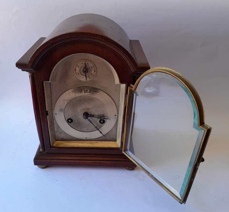 Antique Gustav Becker Mantel Clock in Mahogany Case. Working Condition.