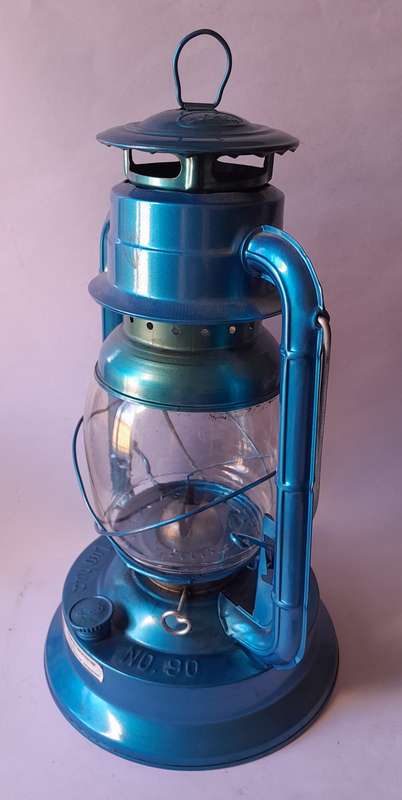 Luo Hua No.90 Paraffin Lantern. 34cm.