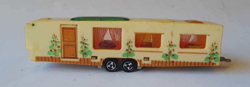 1970's Majorette Caravane Residentielle.  Scale 1/100. 14.5cm.