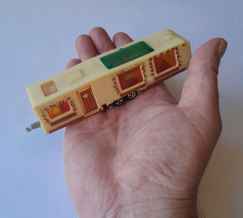 1970's Majorette Caravane Residentielle.  Scale 1/100. 14.5cm.