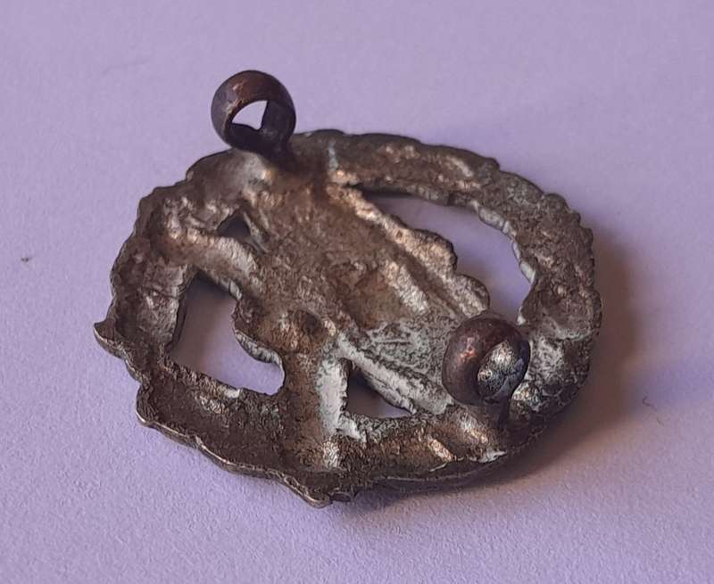 WW2 South African Tank Corps Badge.  (Pierced Type).