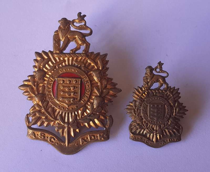 SA Army Service Corps Badge Set.  Cap & Collar.  Lugs Intact.