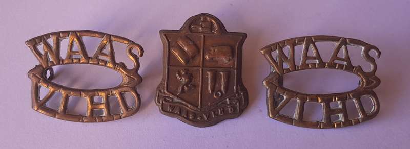 WW2 SA Woman's Auxiliary Service Badge & 2 Titles.  All Lugs Intact.