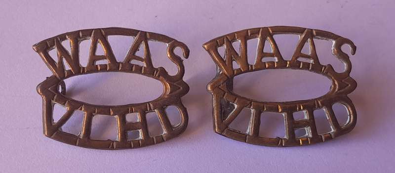 WW2 SA Woman's Auxiliary Service Badge & 2 Titles.  All Lugs Intact.