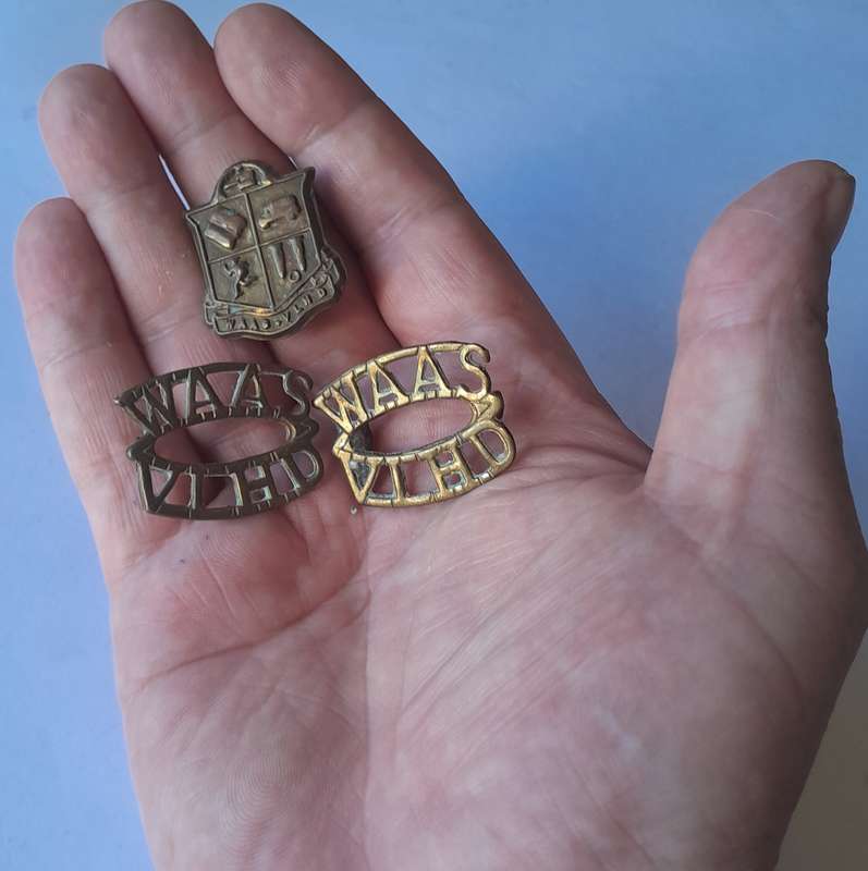 WW2 SA Woman's Auxiliary Service Badge & 2 Titles.  All Lugs Intact.