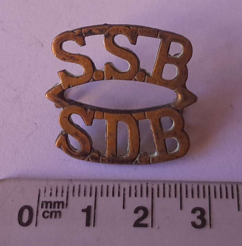 Early SA Army Special Service Battalion Brass Shoulder Title.  Lugs Intact.