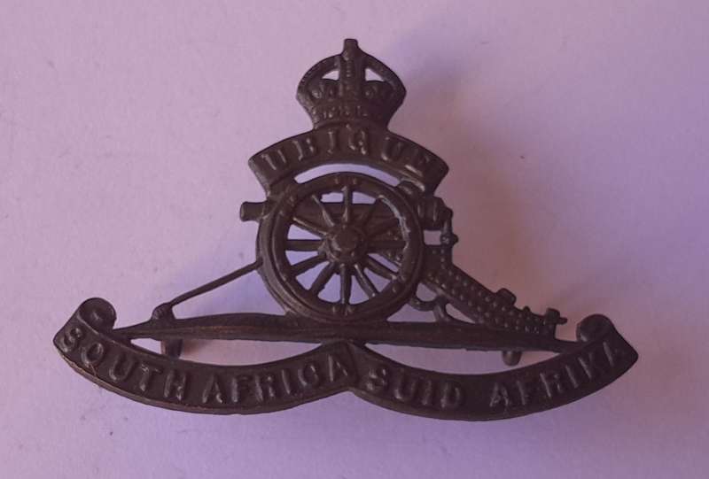WW2 SA Artillery Cap Badge.  Lugs Intact.