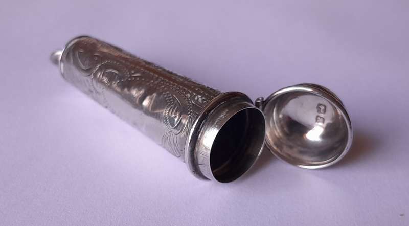 Antique 9ct Gold and Amber Cheroot Holder with Sterling Silver Case. London, 1916.