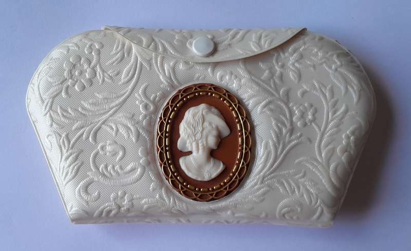 Vintage 7 Piece Cameo Travel Manicure Set. Mint Unused Condition.