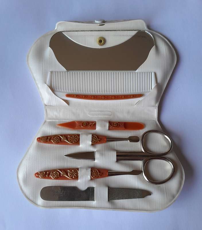 Vintage 7 Piece Cameo Travel Manicure Set. Mint Unused Condition.