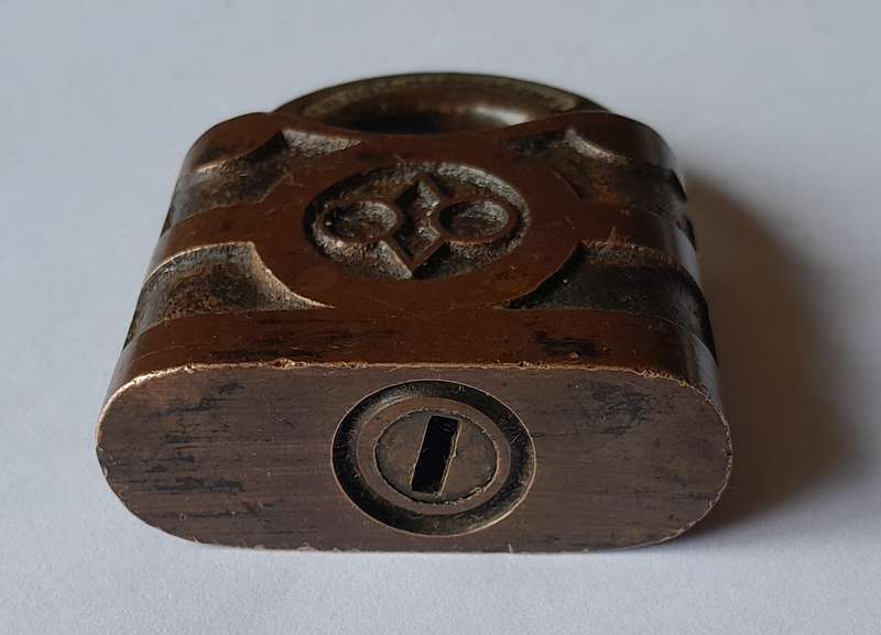 Antique Padlock.  British Manufacture.  No Key.  5.5 x 4.5cm