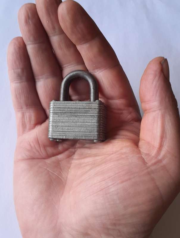 Vintage Master Lock Co. Milwaukee U.S.A Padlock.  No Key.  5 x 3.5cm